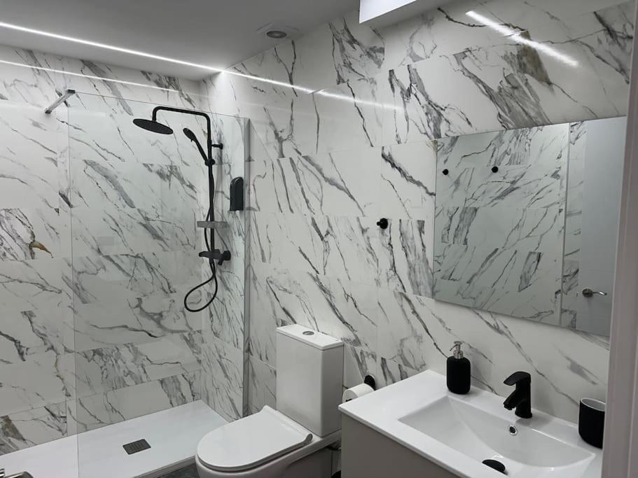 Esplendido En Vt-14944 Apartamento Madrid