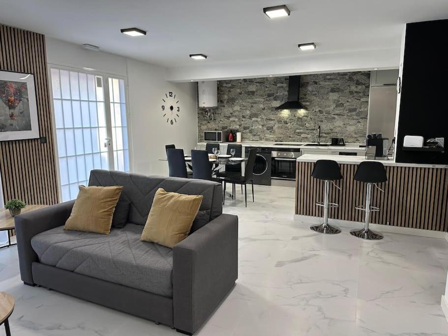 Esplendido En Vt-14944 Apartamento Madrid